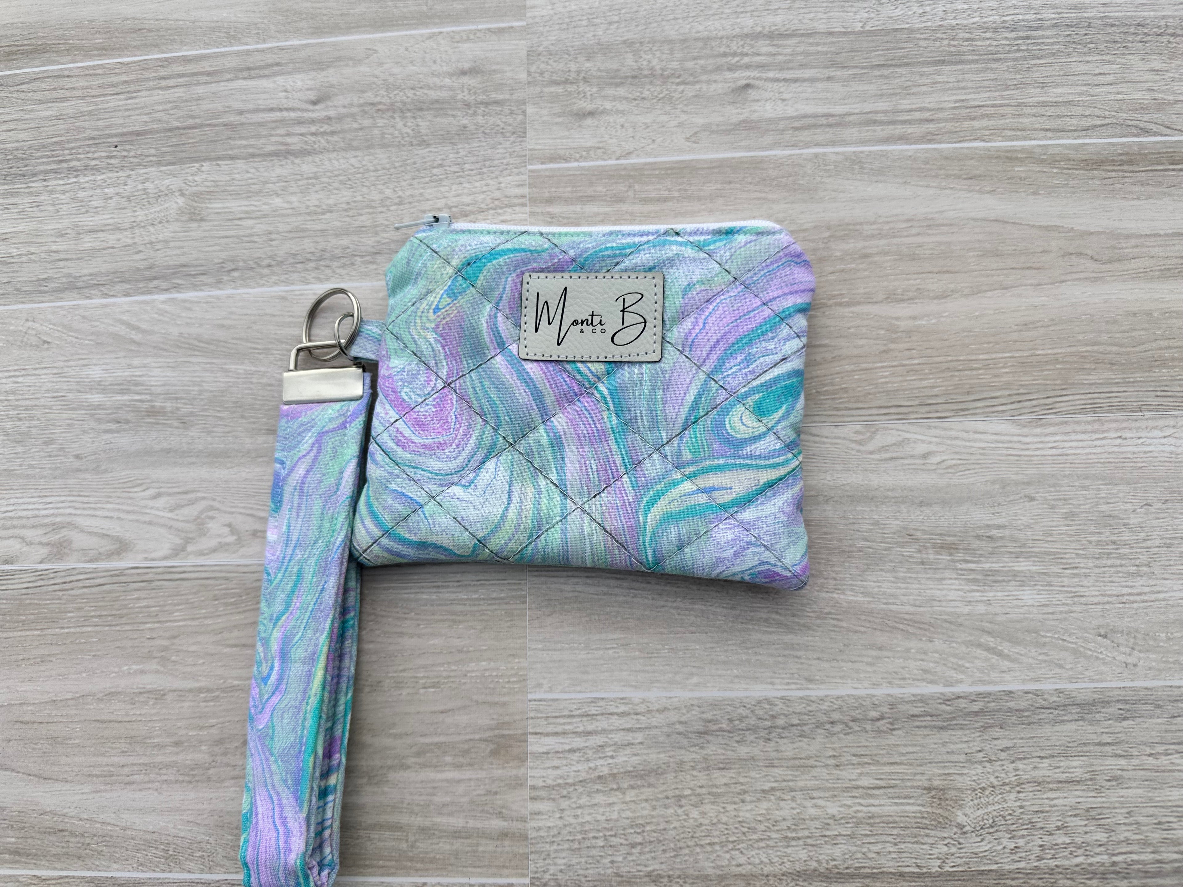 Wallet wristlet