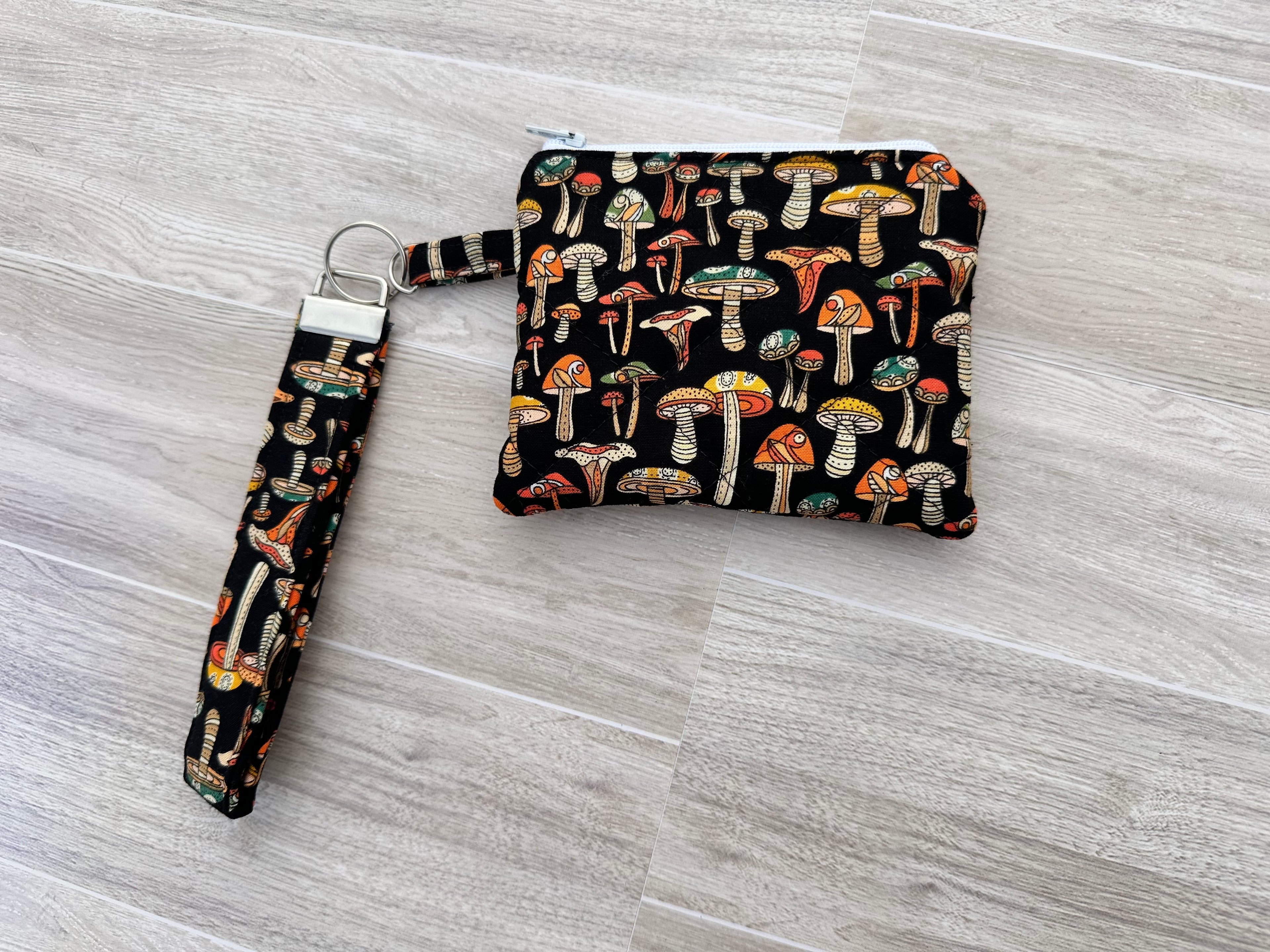 Wallet wristlet